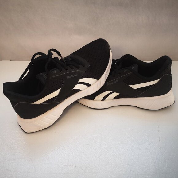 Reebok Ladies Size 7 Black & White Lace Closure Sneakers - Picture 1 of 8